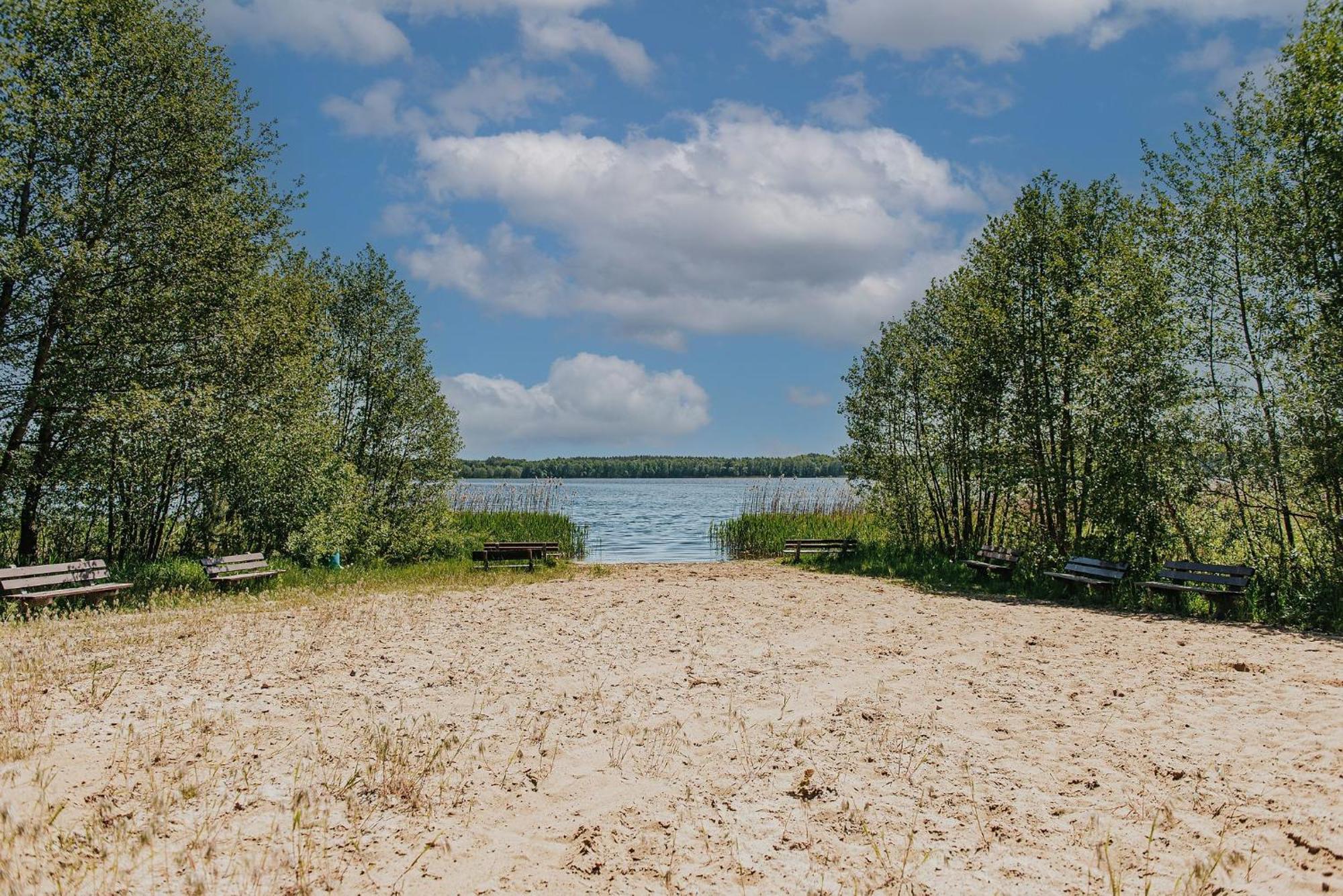 Вилла Rajski Domek Nad Jeziorem Radacz Борне-Сулиново Экстерьер фото