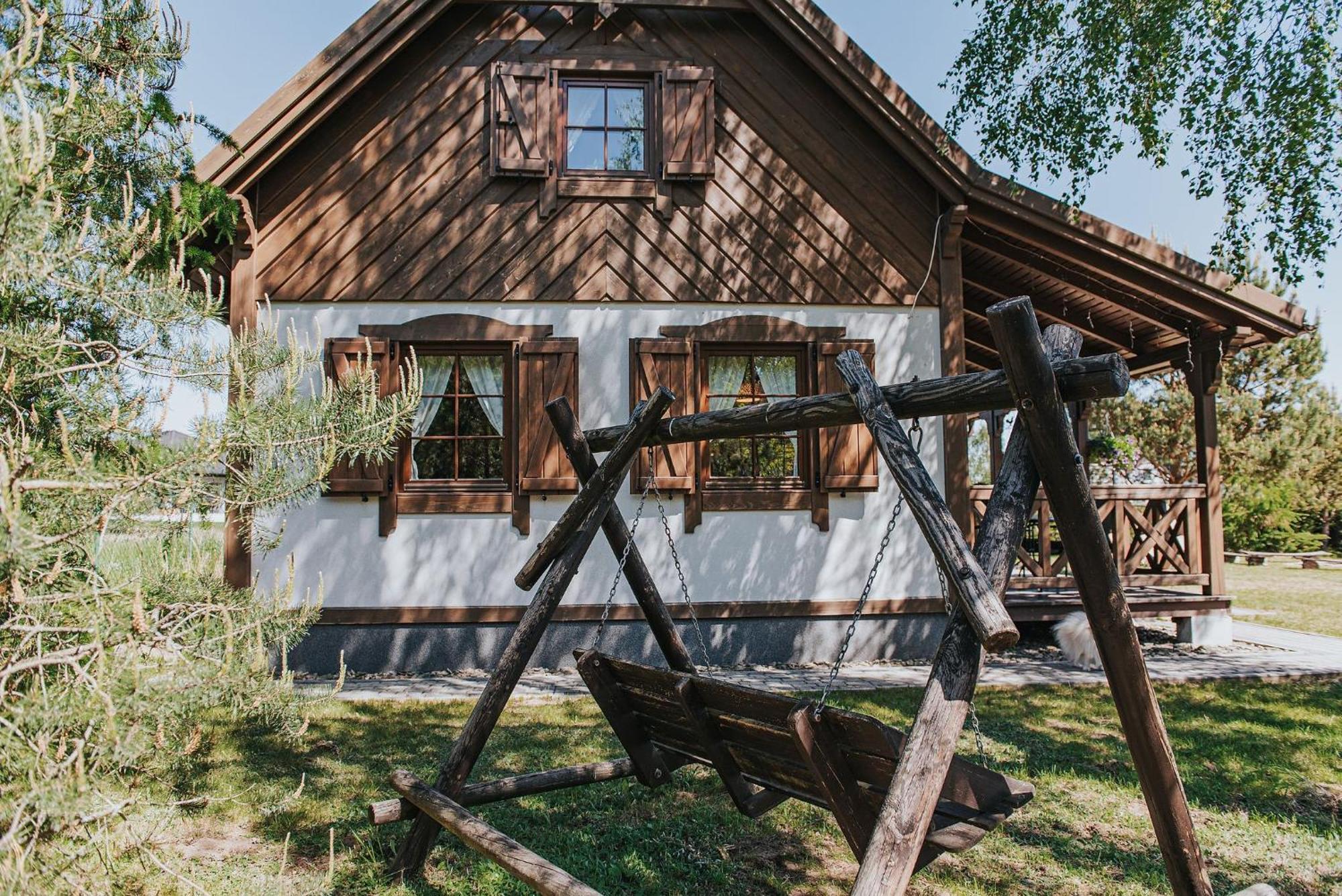 Вилла Rajski Domek Nad Jeziorem Radacz Борне-Сулиново Экстерьер фото